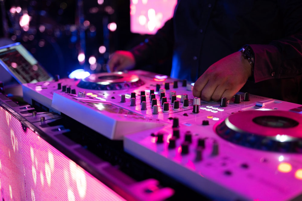 Creating the Perfect Vibe: Expert DJ Services for Weddings & Events